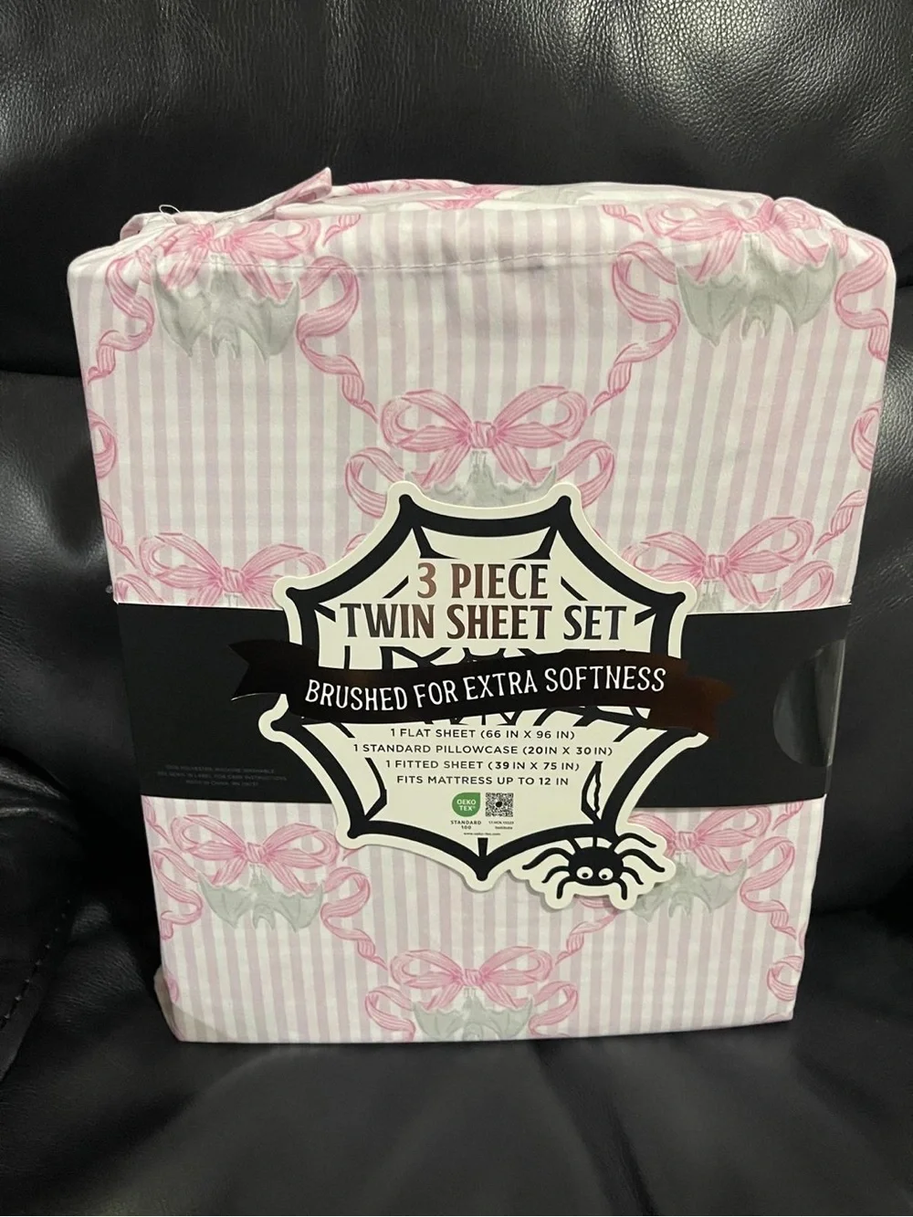 Halloween ENVOGUE Coquette Bows and Bats Twin Sheet Set